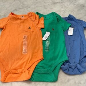 Set of 3 baby gap onesies